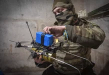 Una persona sufre heridas múltiples por un ataque con un dron FPV desde Ucrania