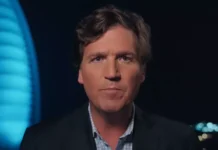 Tucker Carlson califica a EEUU como un país “que no merece que se luche por él”