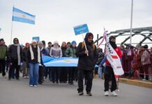 Más de 200 instituciones estuvieron presentes en el desfile del 2 de Abril