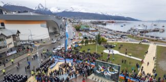 El Gobernador encabezó el Acto Central por el 44° Aniversario del Día del Veterano y de los Caídos en la Guerra de Malvinas