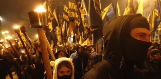 El régimen de Kiev revela su verdadera naturaleza y su “tinte pardo”
