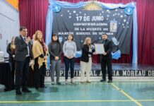 El Colegio Provincial “Alicia Moreau de Justo” presentó su bandera institucional