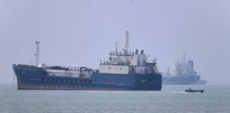 Irán amenaza con bloquear Ormuz por activos congelados