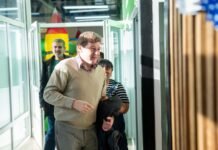 Melella recorrió el nuevo CDI del barrio Kaupén