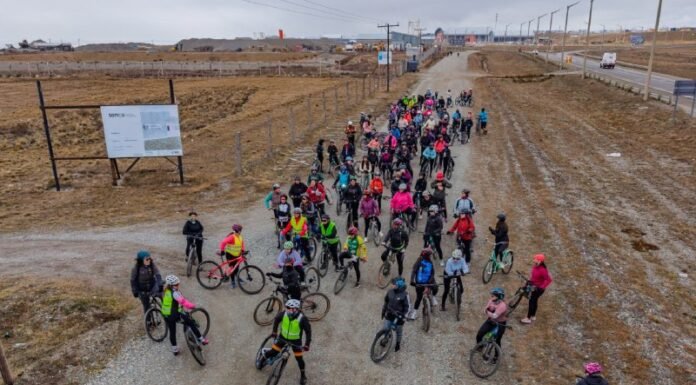 Más de 200 personas participaron de Bici-Chicas