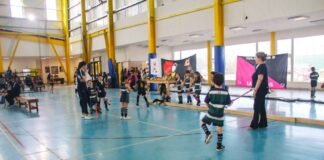 Más de 140 niños participaron de un encuentro de hockey en Tolhuin