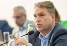 Von der Thusen rechazó una suba de impuestos